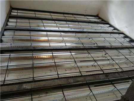 提高鋼結構夾層的施工效率